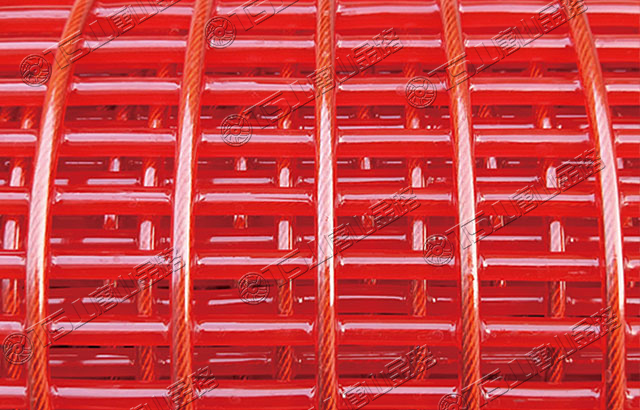 篩分設(shè)備選用聚氨酯篩網(wǎng)，高耐磨、壽命長(zhǎng)