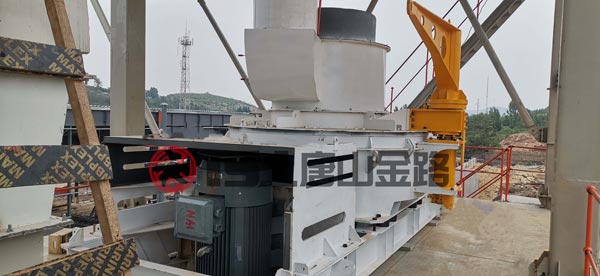 錘破、對(duì)輥破、立軸沖擊破三種制砂設(shè)備優(yōu)劣對(duì)比