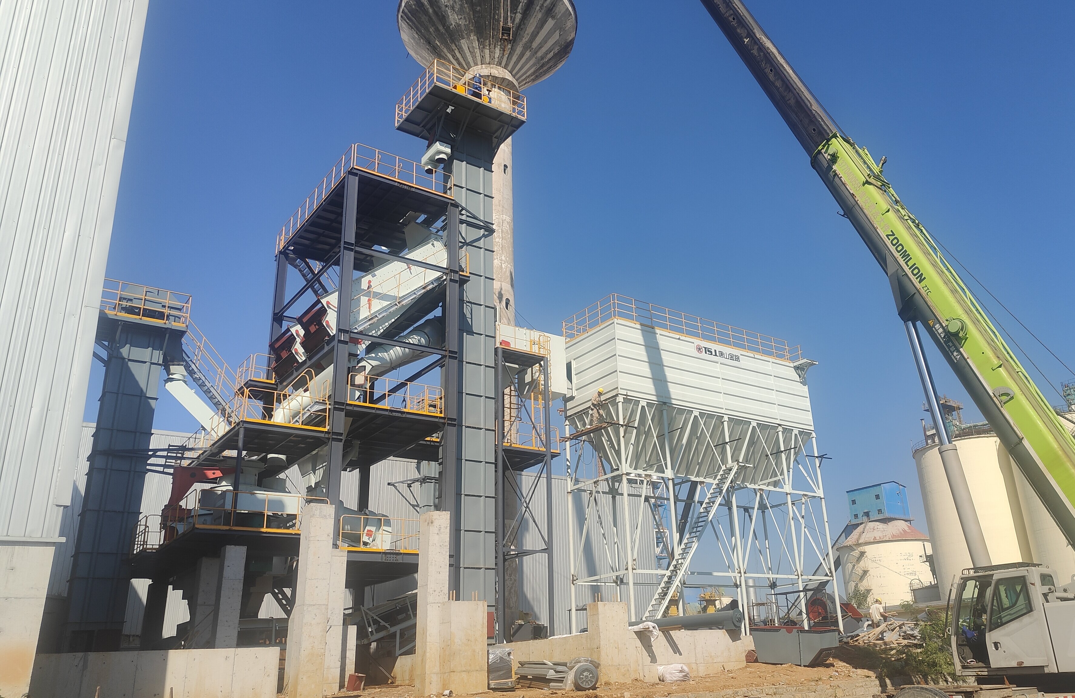 建筑垃圾堆成山？制砂樓一鍵 “點(diǎn)石成金”！